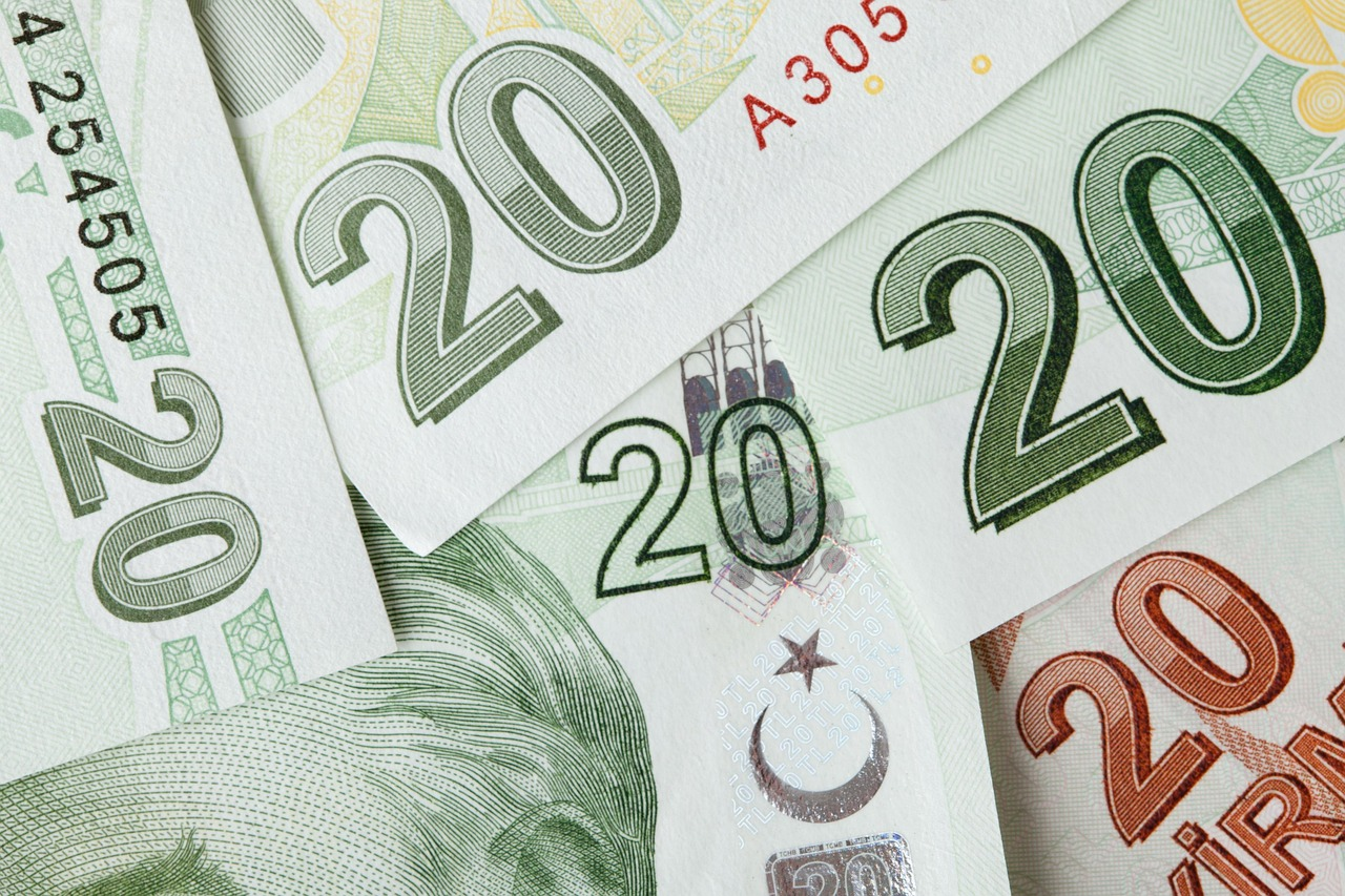 2026-2027 MEMUR MAAŞ ve EMEKLİ AYLIKLARINA ZAM KARARI RESMİ GAZETE'DE YAYIMLANDI